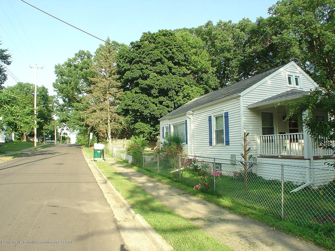 1201 Dakin St photo 1