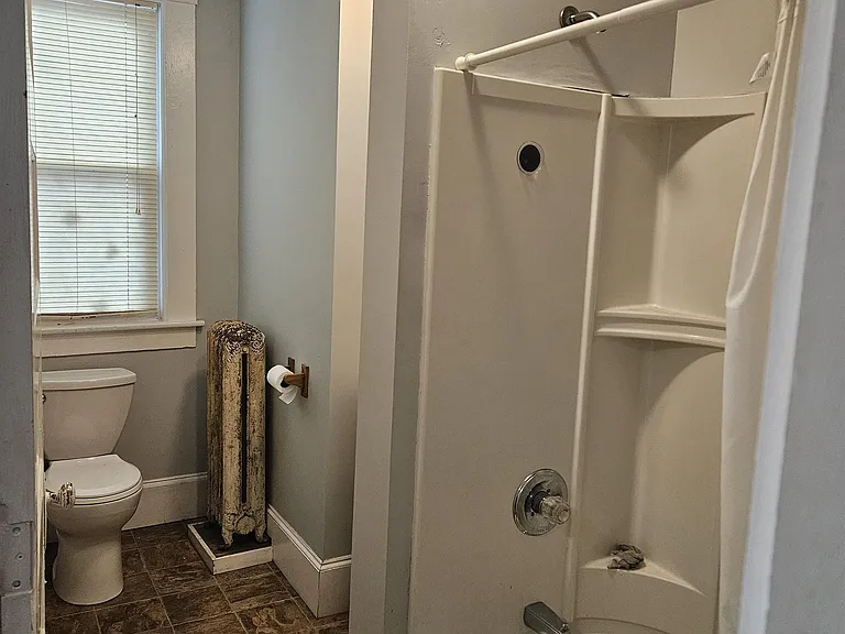 21 S Main St #4 — Photo 9