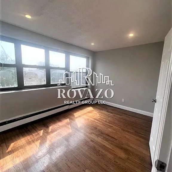 130 Chancellor Ave #3FF — Photo 5