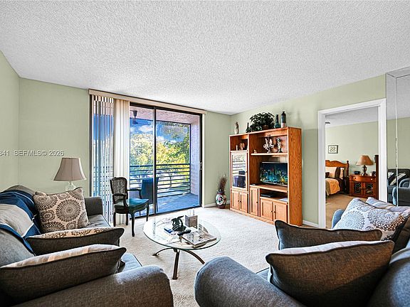 3rd image of 1101 Colony Point Cir APT 422