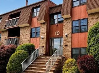 110 Keystone Ct, Woodbridge, NJ 07095