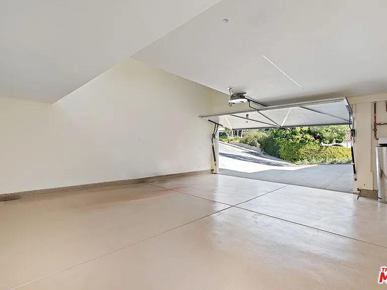2501 Banyan Dr — Photo 55