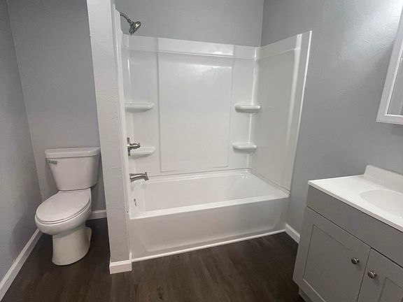 4th image of 114 Pick Ave Unit A