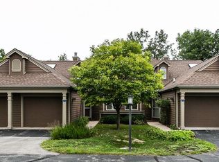 4 Walnut Hill Ln, Galena, IL 61036