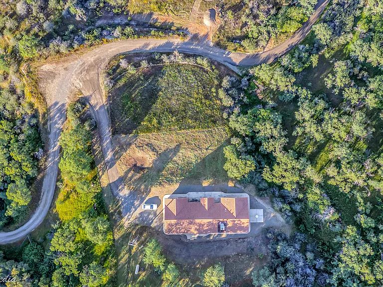 27557 Paradise Valley Ln — Photo 35