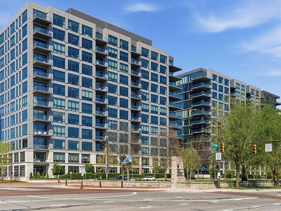 1st image of 250 Spring St Unit 1113
