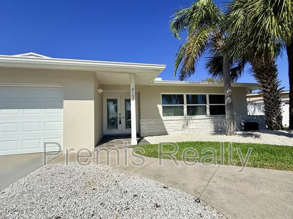 2192 Louisa Dr, Belleair Beach, FL 33786