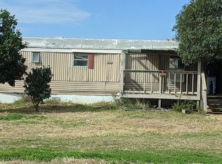 160 Lakeview Dr, Pleasanton, TX 78064