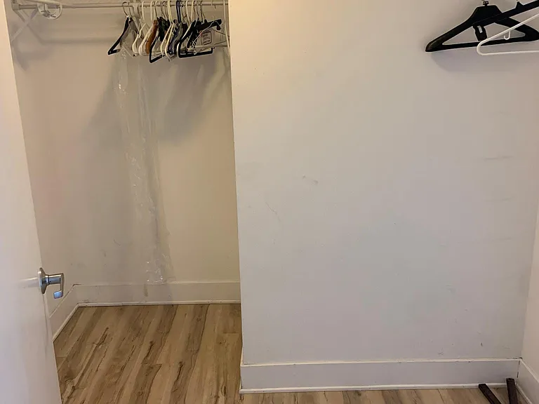 534 S Brea Blvd — Photo 10
