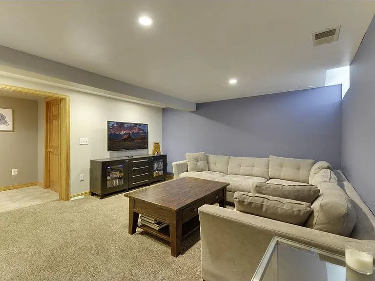 2747 Toledo Ave S — Photo 16