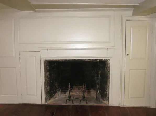 2 Elm St #1, Beverly, MA 01915