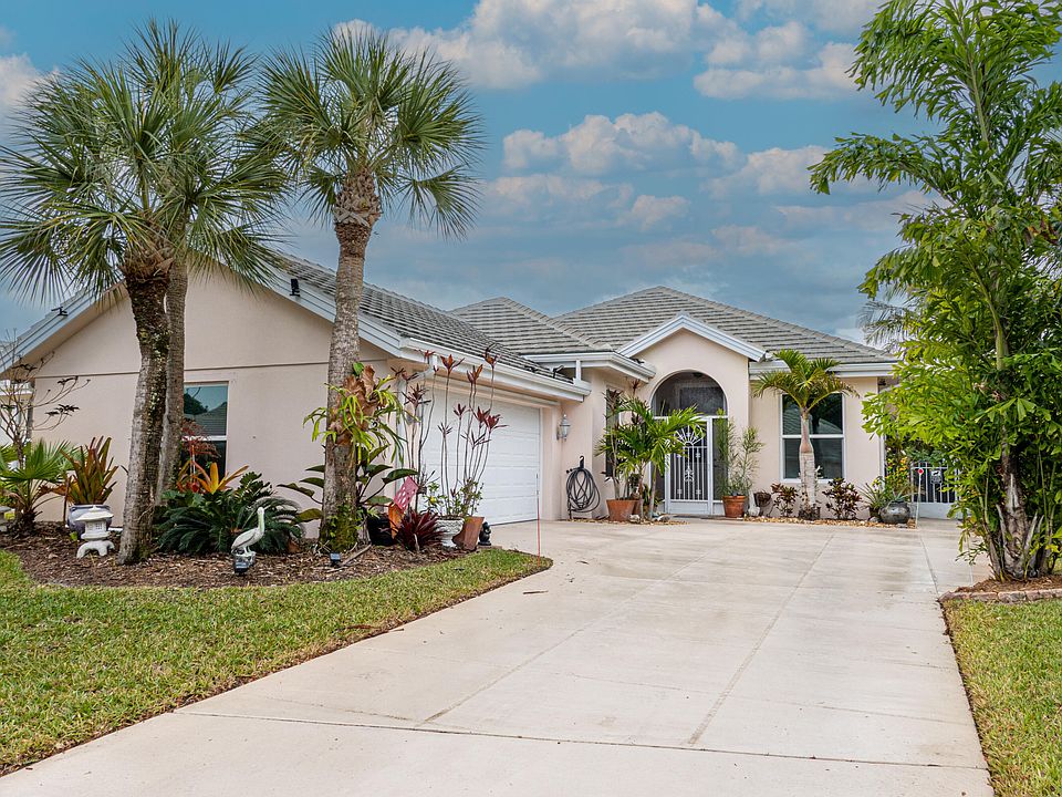 1st image of 7552 SE Bay Cedar Circle