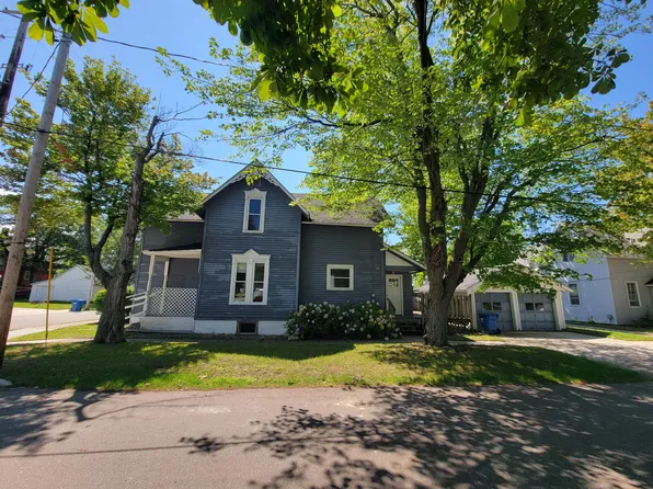 266 Fremont St, Manistee, MI 49660