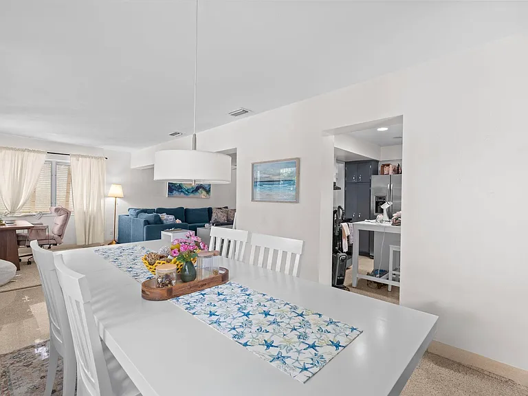 224 N Gordon Rd — Photo 14