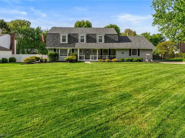175 Crestview Dr, Elyria, OH 44035