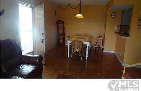 4th image of 1526 SE Royal Green Cir #204