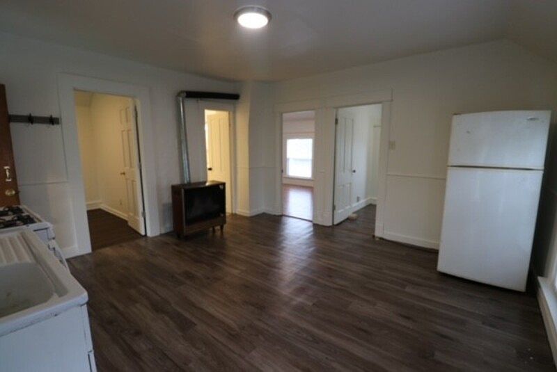 1st image of 1011 Clara Ave