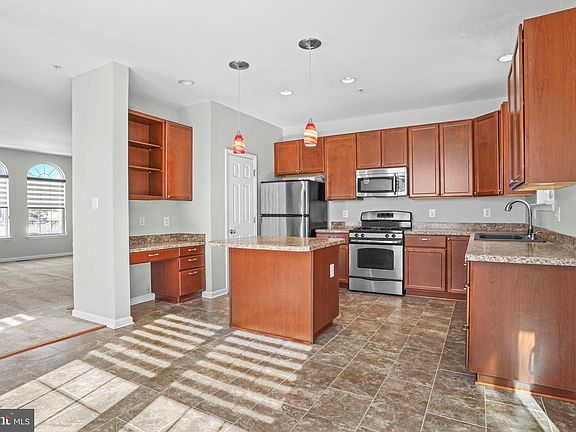 5th image of 45630 Catalina Ln