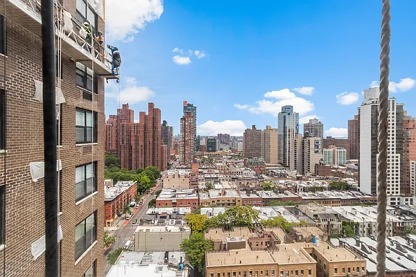 Sold by Redfin Real Estate | media 16