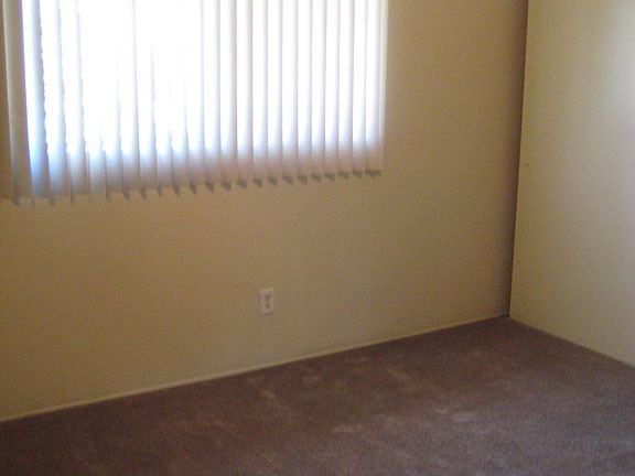 5th image of 129 Violet Ave APT 107
