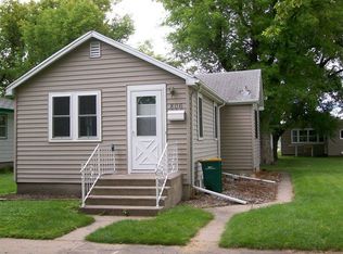 806 3rd Ave NE, East Grand Forks, MN 56721