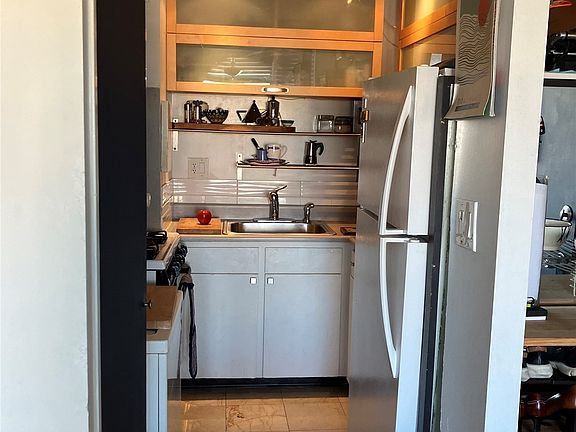 5th image of 1624 Dole St APT 1104