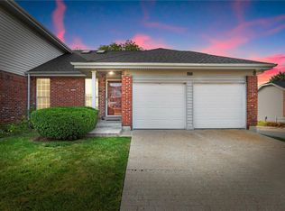 4372 Arrow Tree Dr, Saint Louis, MO 63128