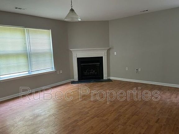 3rd image of 1401 Jordans Pond Ln