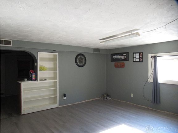 5th image of 703 W South St