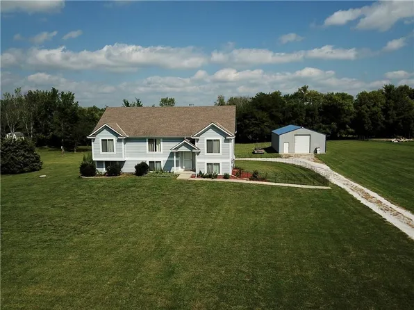 2846 Diamond Ln, Bates City, MO 64011