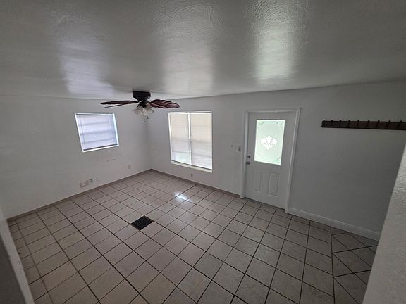 5th image of 1206 Leon Ln