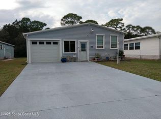 1018 Sebastian Rd, Barefoot Bay, FL 32976