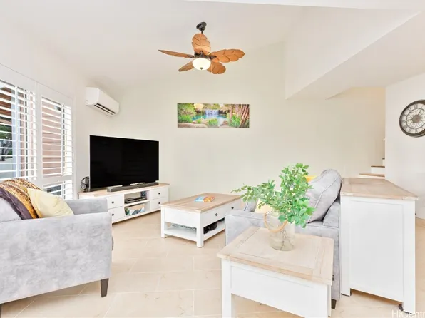 94-768 Lumiauau St #S2, Waipahu, HI 96797