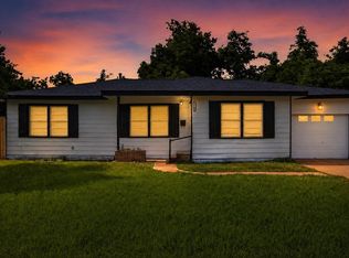 310 Nasturtium St, Lake Jackson, TX 77566