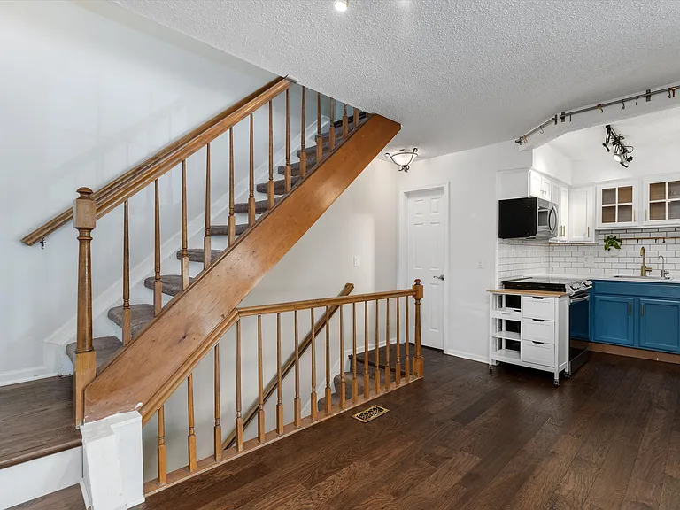 42253 Old Pond Cir — Photo 17