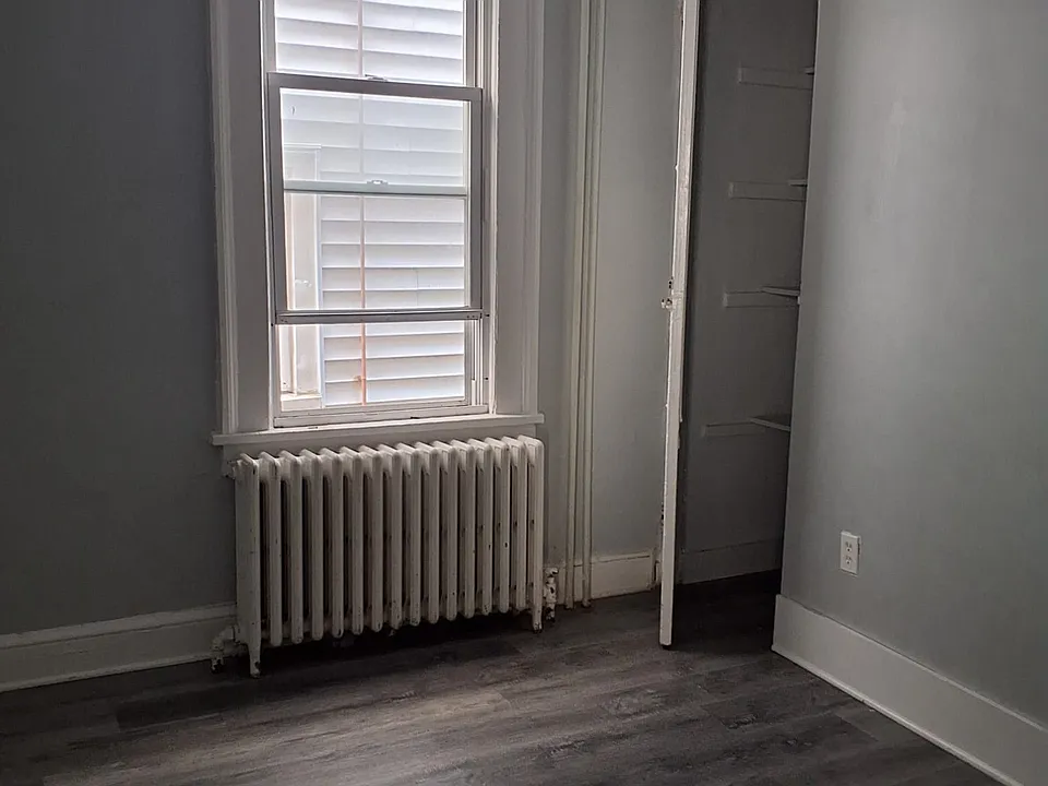 125 N 5th Ave #4