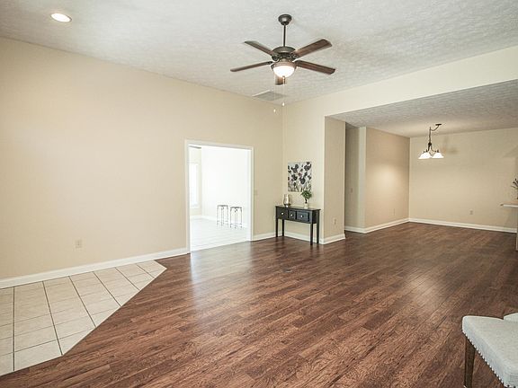 3rd image of 1372 Clearvista Dr