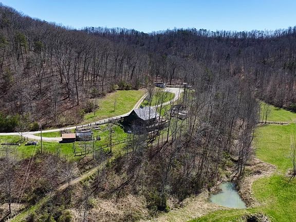 3rd image of 659 Queensland Ln