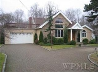 53 Gladstone Rd, New Rochelle, NY 10804