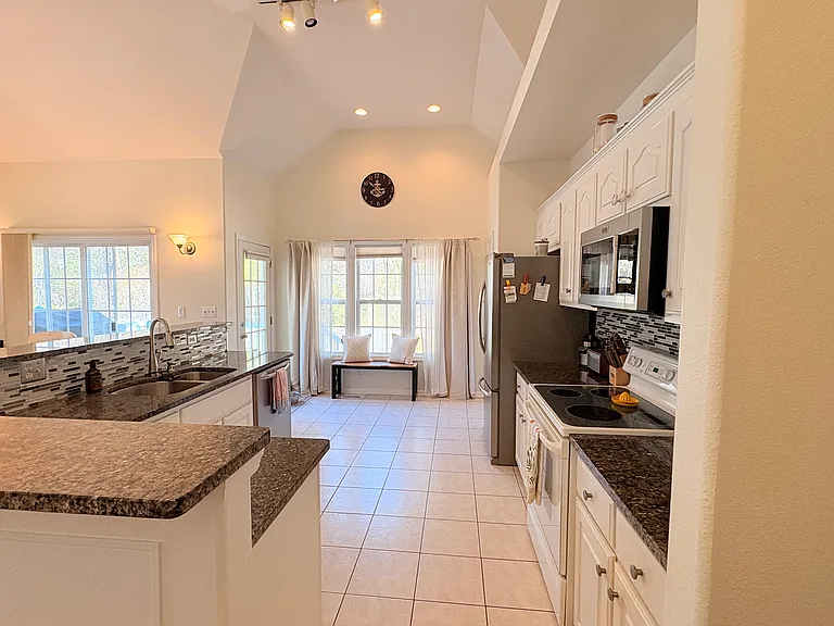 1112 Mill Run Rd — Photo 13