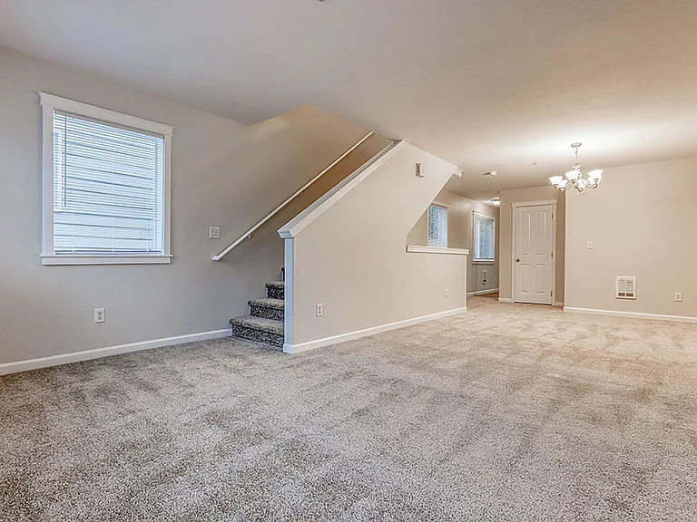 Alexander Heights — Photo 30