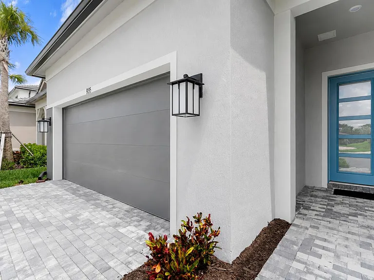 9195 Cape Honey Bee Lane Prestige #19 — Photo 2
