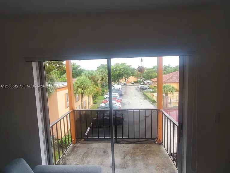 7151 Miami Lakes Dr #P36 — Photo 4