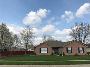 112 Clear Spring Ln, Trafalgar, IN 46181