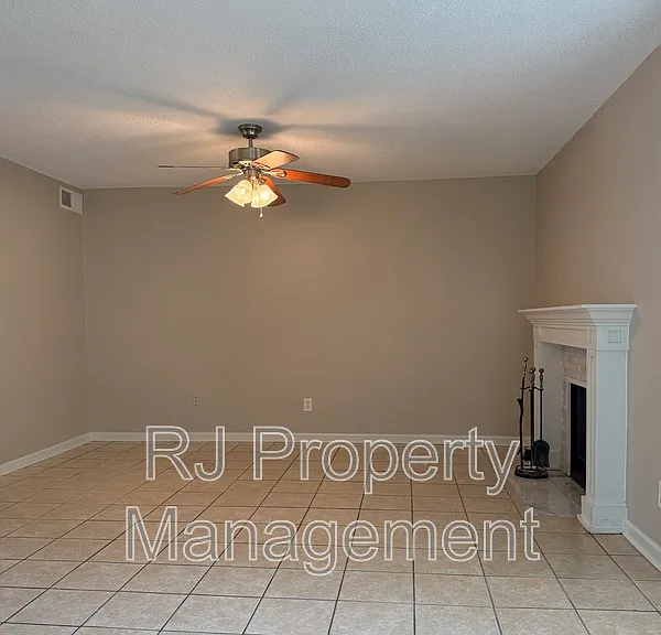 3400 Lord Dunmore Cv — Photo 5