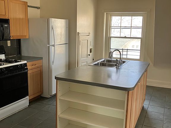 2nd image of 401 W Chelten Ave #3F