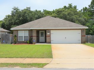 2102 Las Vegas Trl, Navarre, FL 32566