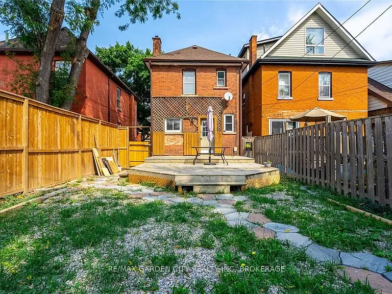 96 Beechwood Ave — Photo 33