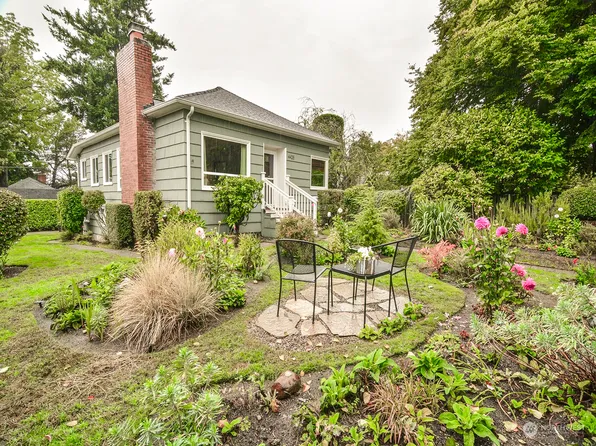 4425 52nd Avenue SW, Seattle, WA 98116
