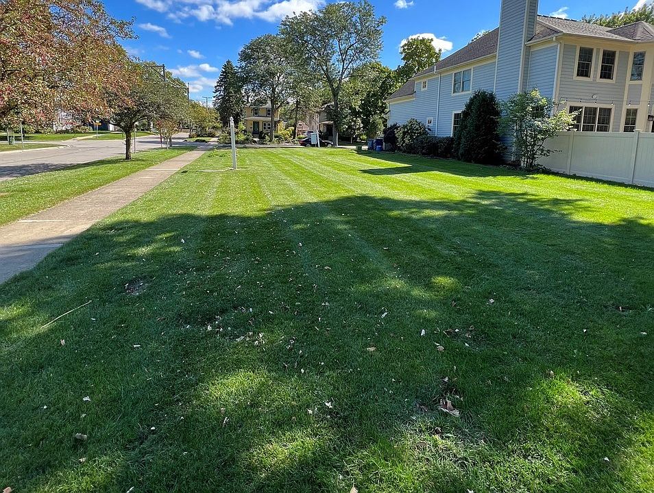 2nd image of 4600 Forest Ave